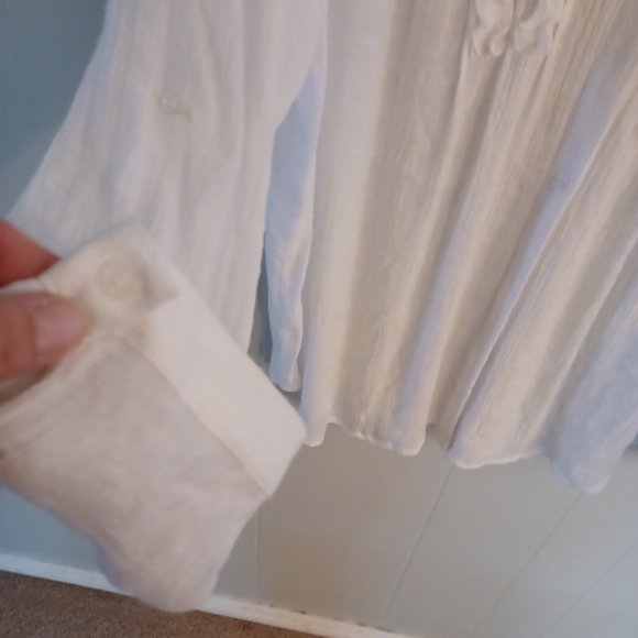 White ruffled blouse - Picture 4 of 4